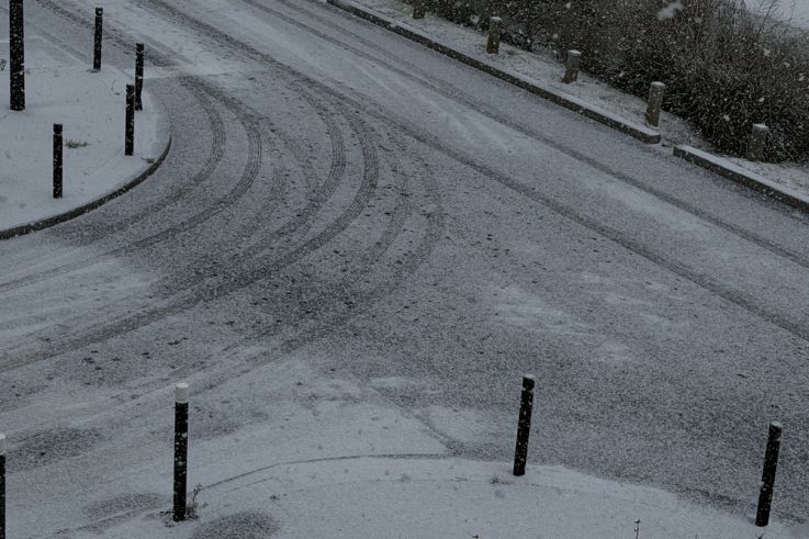 Neige et verglas : une sortie de la N118 fermée dans les Yvelines