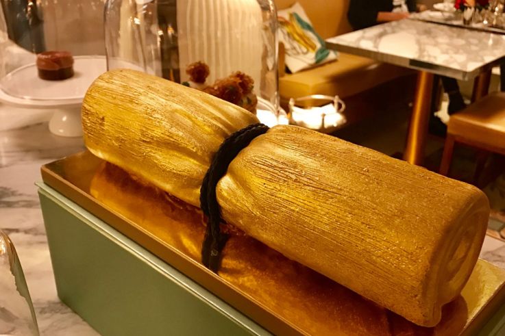 Bûche de Noël 2016 : la noisette de Cédric Grolet pour le Meurice