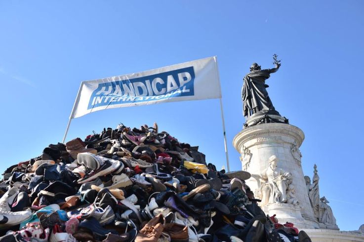 Pyramide de chaussures 2017 à Paris, changement de date !