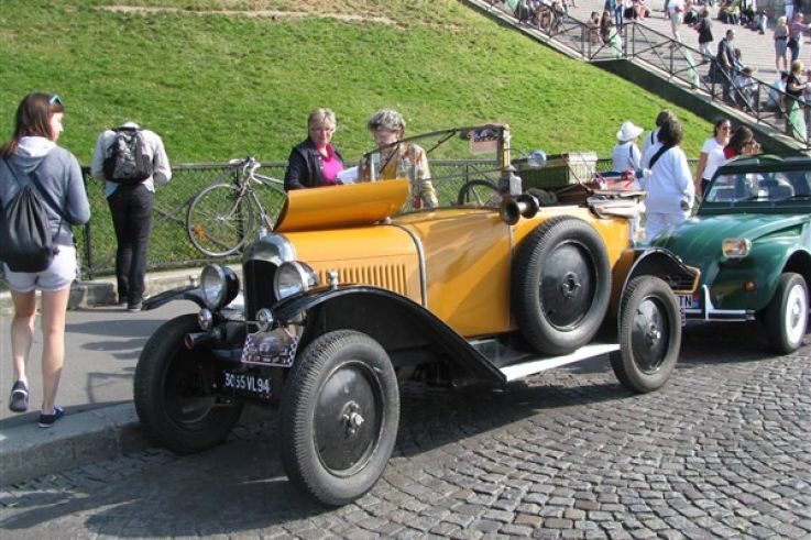 La Traversée de Paris estivale en anciennes 2018
