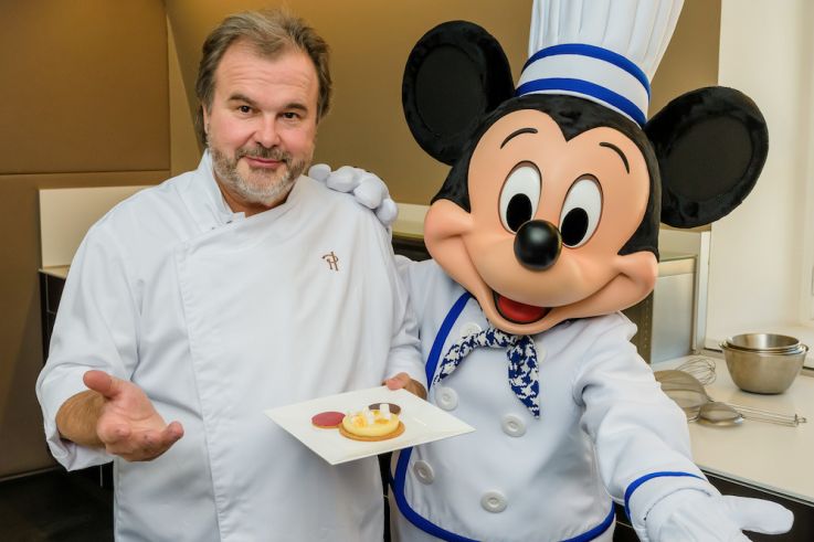 Pierre Hermé créé un dessert pour les 90 ans de Mickey