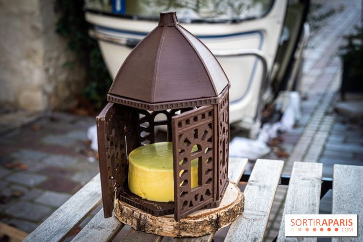 La Bûche de Noël lanterne de Mohamed Cheikh et Olivier Stehly 