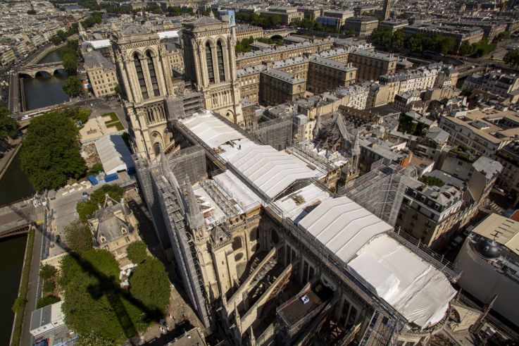Notre-Dame au Théâtre du Châtelet, le concert-spectacle vidéo immersif