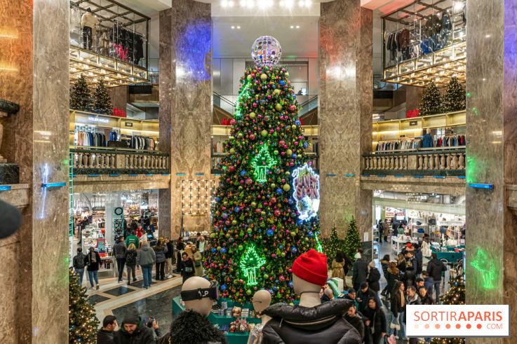 Le sapin de Noël des Galeries Lafayette Champs Elysées 2022