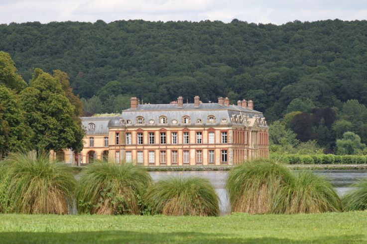 Le Domaine du Château de Dampierre-en-Yvelines : un joyau historique dans la Vallée de Chevreuse