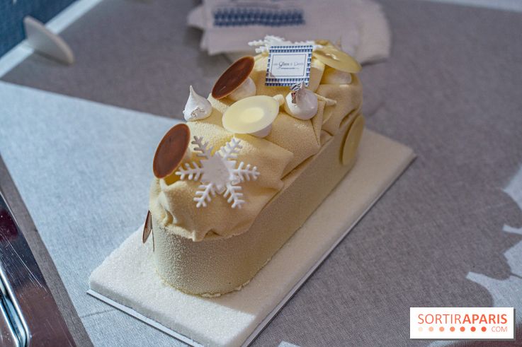 La Bûche de Noël poire et Anis d'Une Glace à Paris 2023