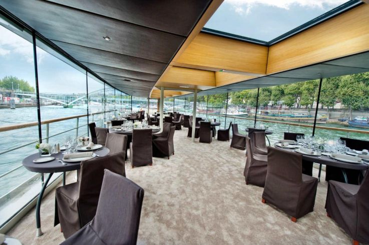 Le Betagne, pont supérieur, salle de restaurant