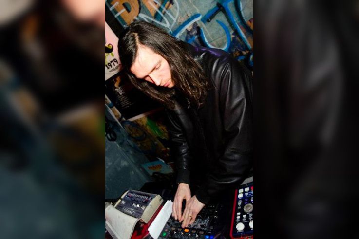 Klasse Label Night au Batofar avec DMX Krew