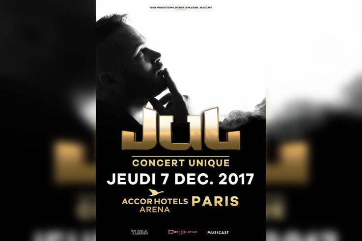 JUL en concert à l'AccorHotels Arena Bercy de Paris en décembre 2017
