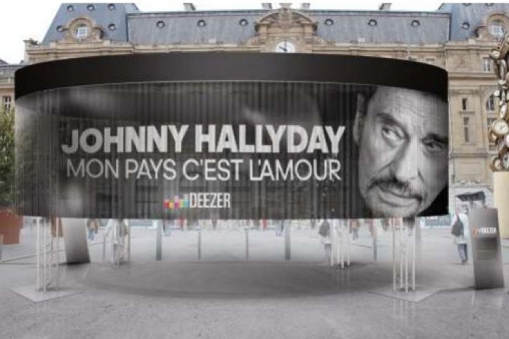 Ecoute gratuite du nouvel album de Johnny Hallyday sur le Parvis de la Gare Saint Lazare