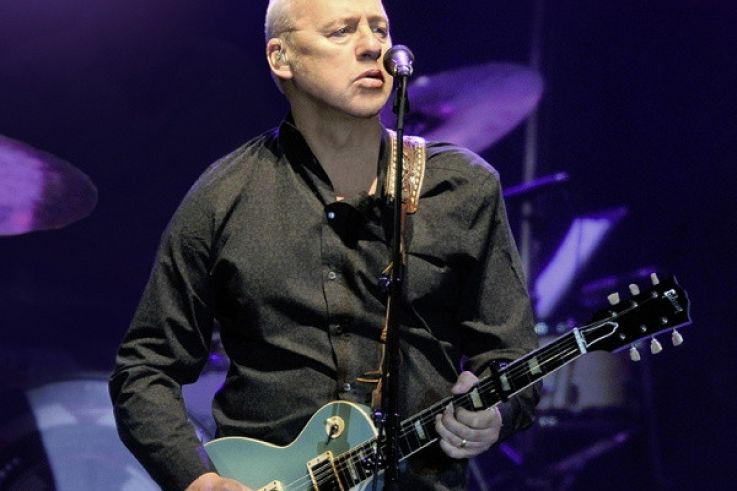 Mark Knopfler en concert à l'AccorHotels Arena de Paris en juin 2019