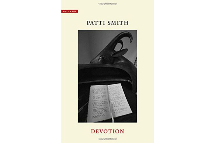 Patti Smith en séance de dédicaces à la librairie L'Ecume des Pages à Paris