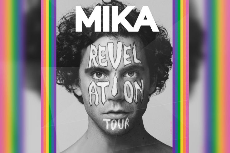 Mika en concert à l'AccorHotels Arena de Paris en décembre 2019