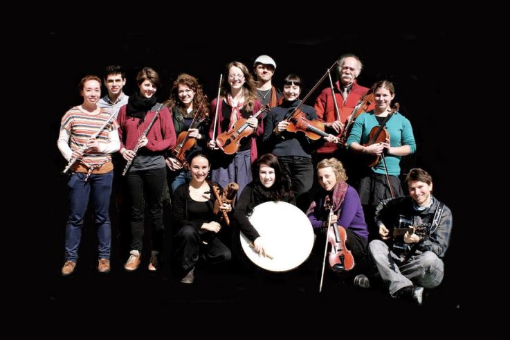 Bal populaire irlandais au Centquatre à Paris