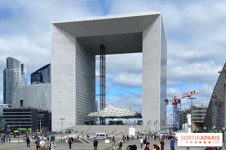 Intervention de police : le quartier de La Défense bouclé après le signalement d’un homme armé