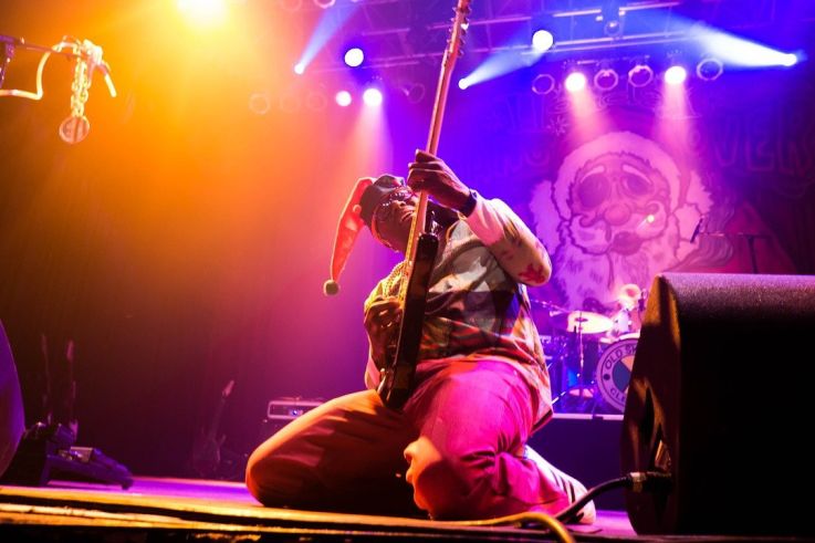 Playlist de Noël : 30 chansons à écouter pendant les fêtes de fin d'année