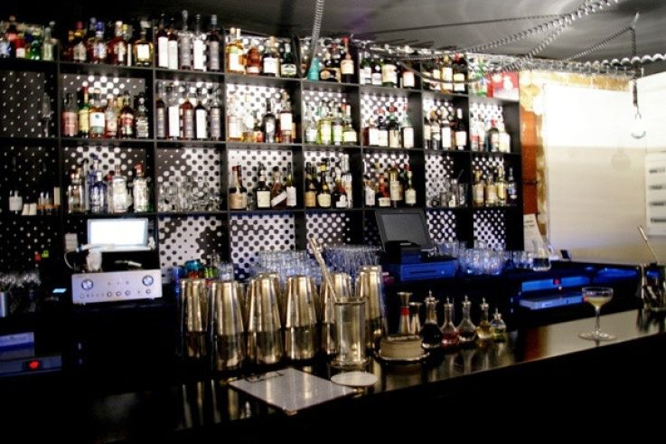 Le Coq : la recette d'un bar à cocktail explosif à Paris 
