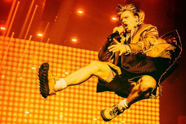 Orelsan : son énorme concert à Paris La Défense Arena diffusé au cinéma