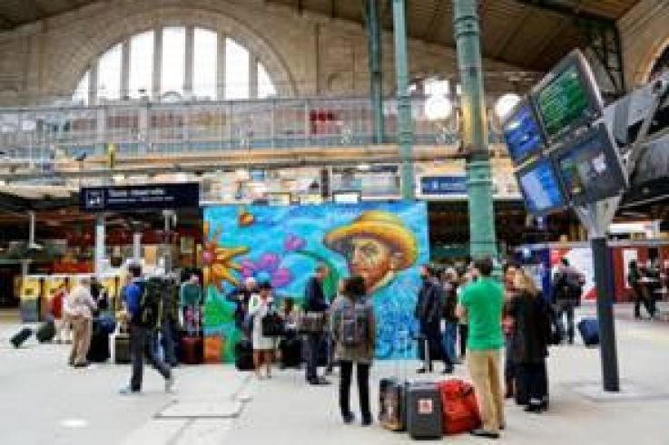 Gare du Nord : Nowart invite le street art sur le kiosque Thalys