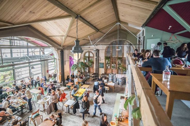 Anti-marché de Noël à la REcyclerie, organisé par Streetpress