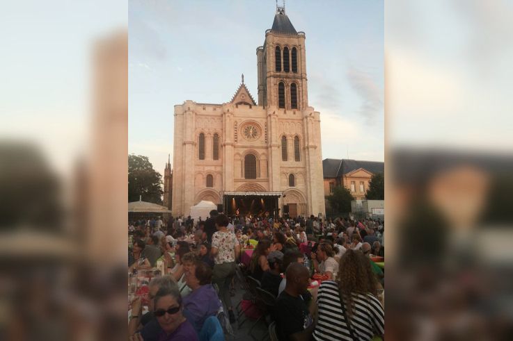 Pique-nique concert devant la Basilique de Saint-Denis 2016