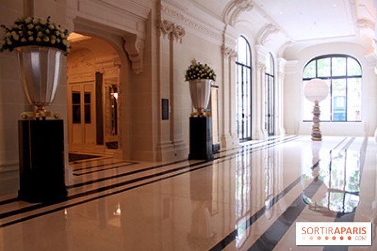 Peninsula : palace, rooftop