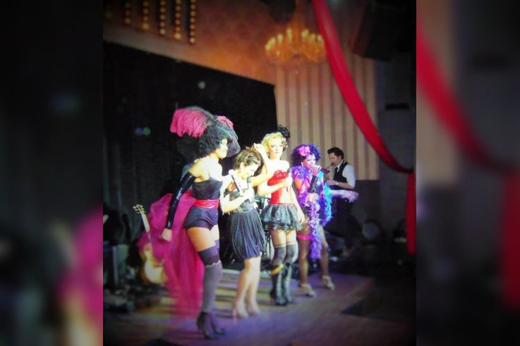 Alive Dinner Show au Palais Maillot 