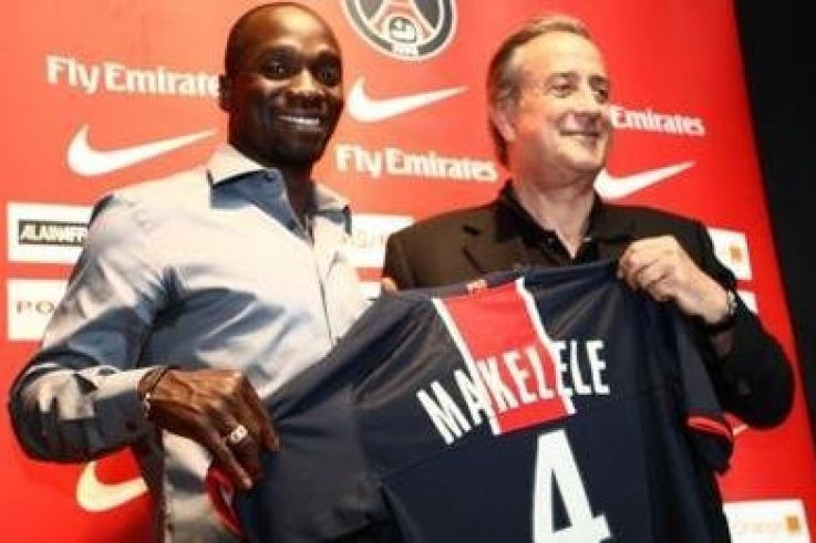 Claude Makelele avec Charles Villeneuve - Paris Saint Germain - Presentation - 21.07.2008 - Conference de Presse - Recrue Recrues Transfert Transferts - Foot Football - PSG - largeur attitude pose portrait president maillot