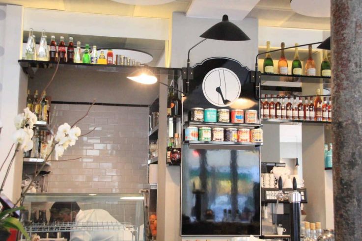 Les Parisiennes : l'art de recevoir et le raffinement à la française