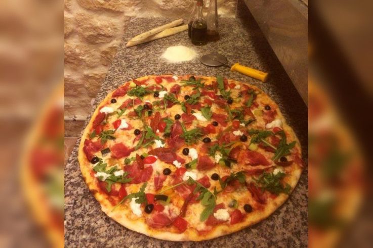 Papelli : on a testé la plus grande pizza de Paris ! 