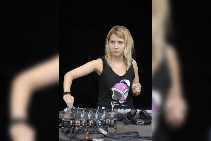 Take time with CLARA MOTO [dj set] @ La Villette Enchantée !