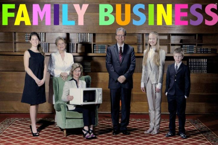 Family Business investit le Chalet Society