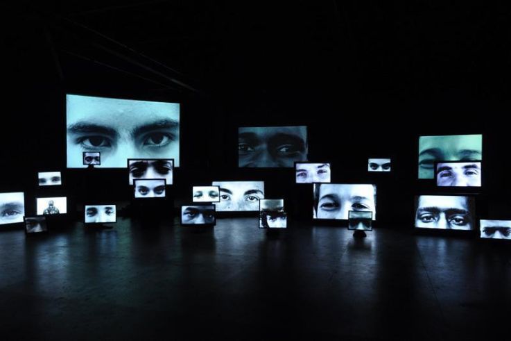 Terres arbitraires, une installation vidéo immersive de Nicolas Clauss
