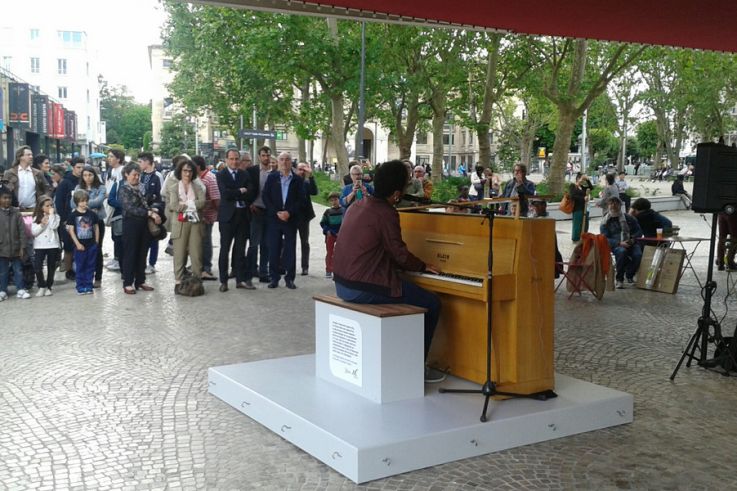 Play me i'm yours gagne Montreuil