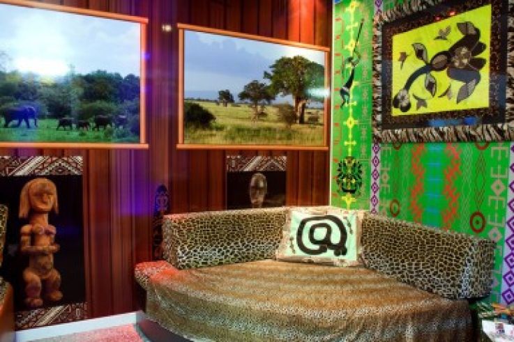 La Case africaine, Love Hôtel à Paris