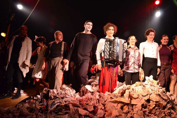 Le Cirque Bouffon présente Solvo