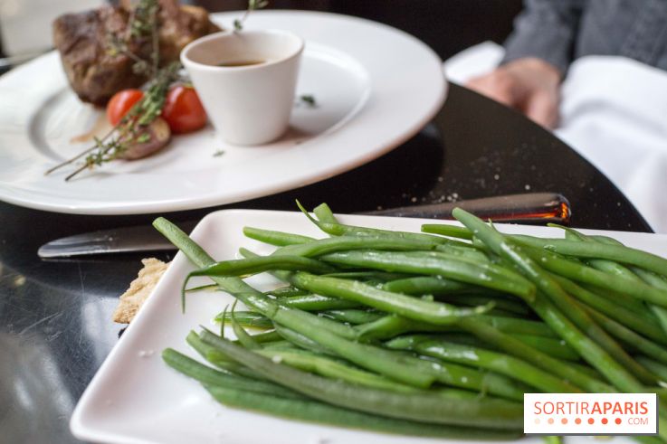 La belle armée : brasserie et bar à cocktail en face de l'Arc de Triomphe