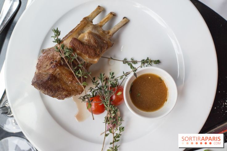 La belle armée : brasserie et bar à cocktail en face de l'Arc de Triomphe