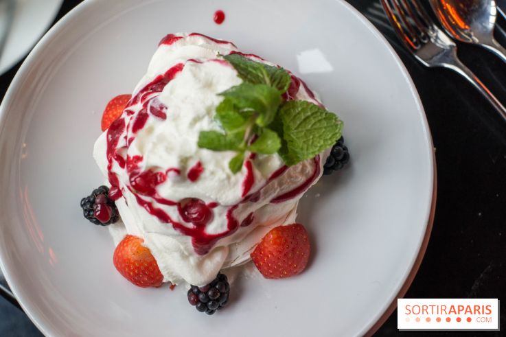 La belle armée : brasserie et bar à cocktail en face de l'Arc de Triomphe