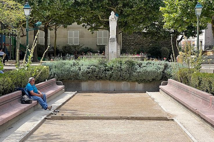 Une fontaine pour garantir la fidélité ? Découvrez l'Histoire de cette superstition à Montmartre