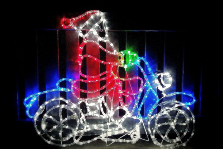 Bon plan : Assistez à la descente du Père Noël lors d'une soirée avec DJ set et feu d'artifice en région parisienne