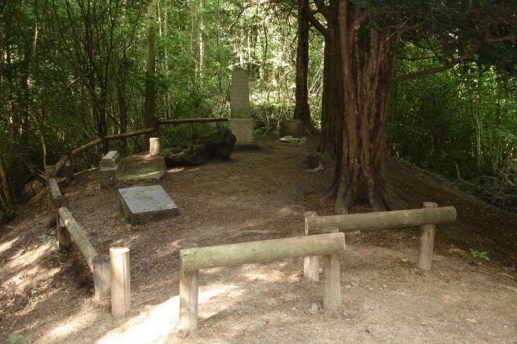 Le saviez-vous ? Au cœur de la Forêt de Montmorency se cache un petit cimetière