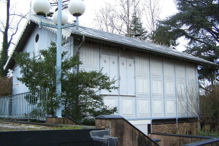 La Maison de Fer de Dampierre, un bâtiment classé niché au cœur d'un parc naturel