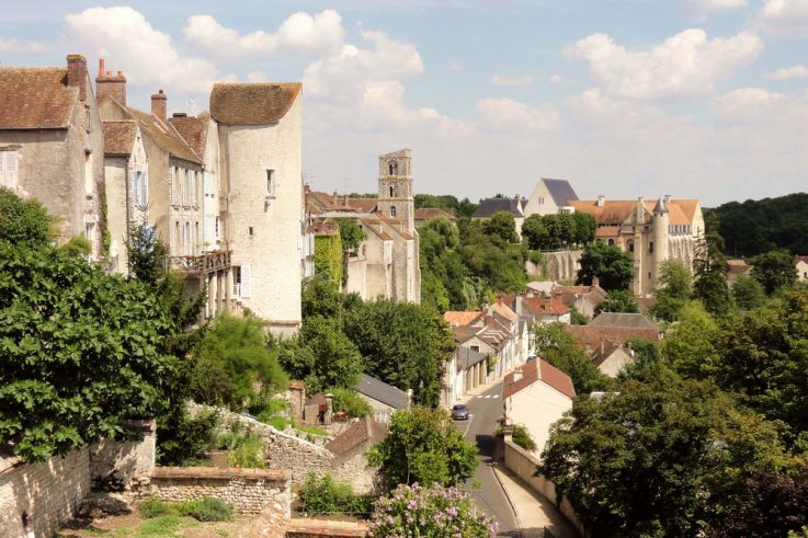 Cette cité médiévale aux jardins suspendus est un trésor du patrimoine d'Île-de-France
