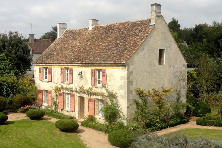 Au cœur d'un ancien presbytère, ce musée francilien dévoile un jardin de curé classé jardin remarquable