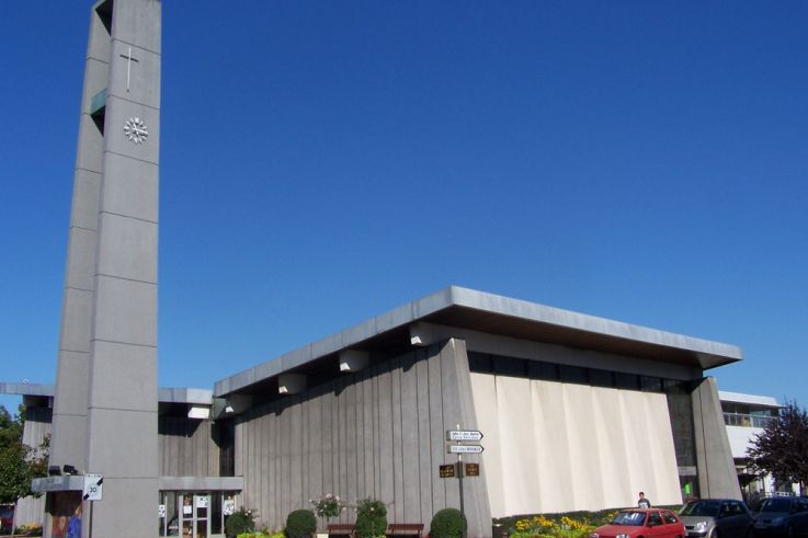 Cette ville des Yvelines abrite une étonnante église moderne faite de béton