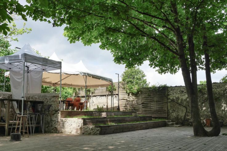 Un festival entre musique et arts du cirque s'empare d'un théâtre de verdure pour les Rendez-Vous aux Jardins 2026