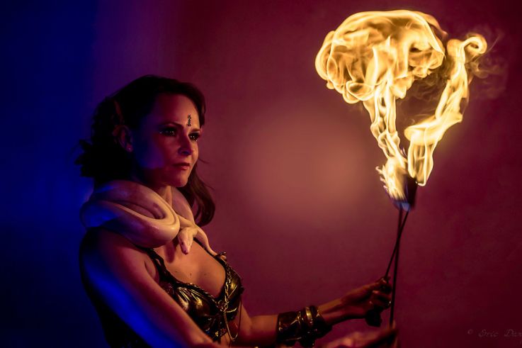 Insolite à Paris : apprendre à danser avec le feu ou des serpents