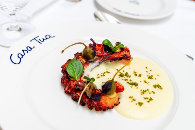 Couvre-Feu : l'hôtel J.K.Place Paris lance sa formule dîner, nuitée et spa