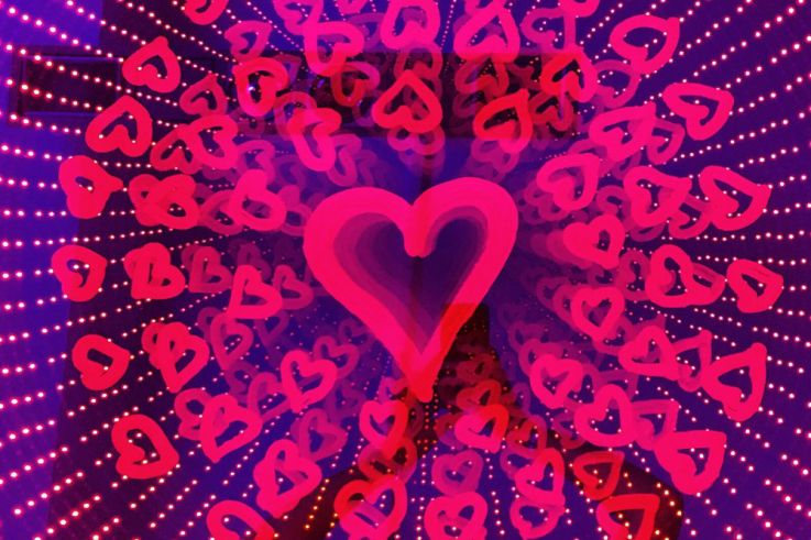 Emmanuelle Rybojad : son expo lumineuse au Royal Monceau 